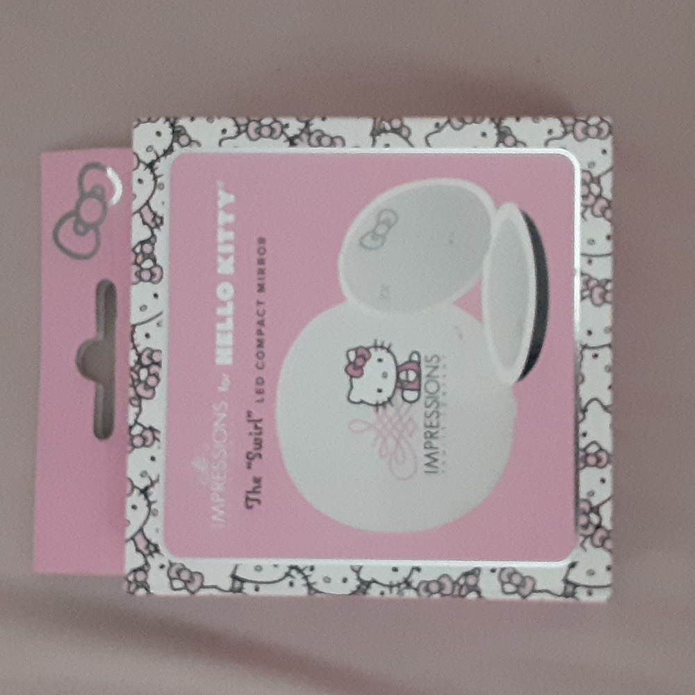 Impressions for Hello Kitty Compact Mirror